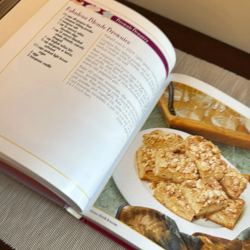 Favorite Brand Name Cookies Recipie Book Hardcover